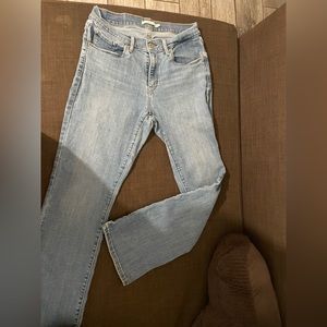 Curvy bootcut jeans
